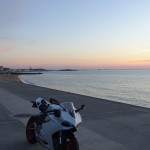 899 ducati sur la digue de Saint-Malo