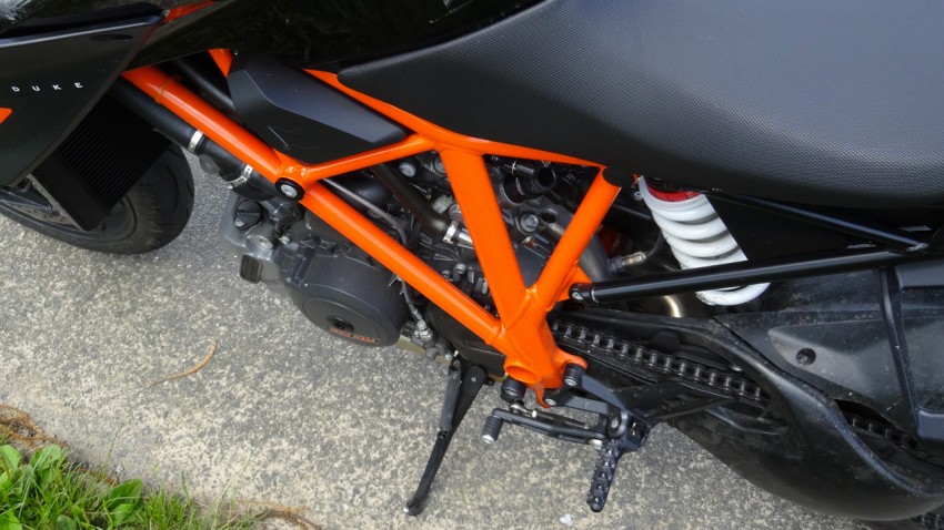 cadre orange du KTM SuperDuke