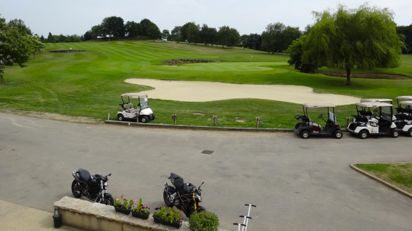 Ducati au Golf de Saint-Malo (Bretagne)