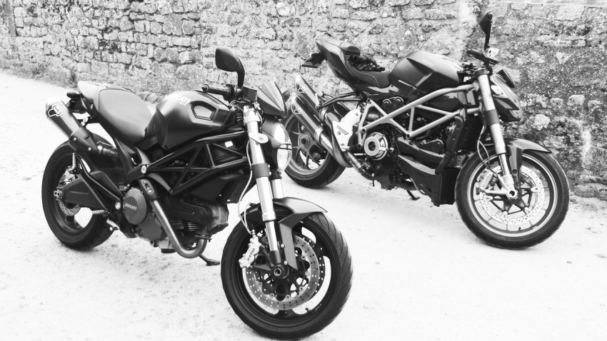 moto Ducati : Monster 696, Streetfighter 1098 S