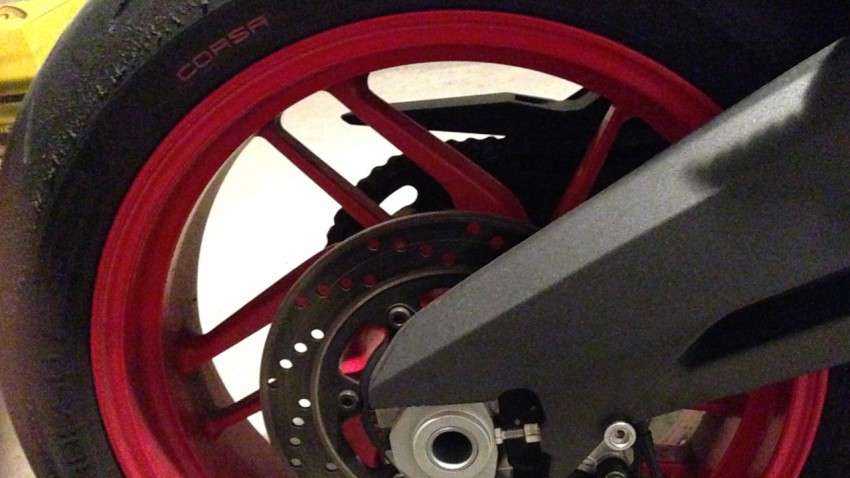 jante rouge, Ducati 899 Panigale