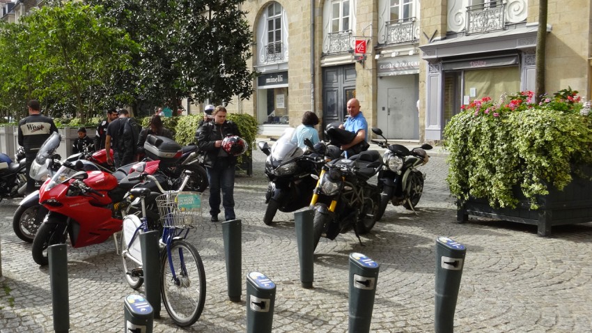 Motards Rennais à la mairie de Rennes