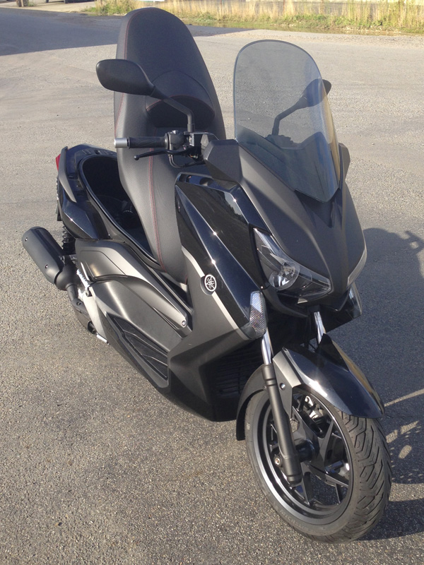 scooter yamaha xmax 125 à Rennes