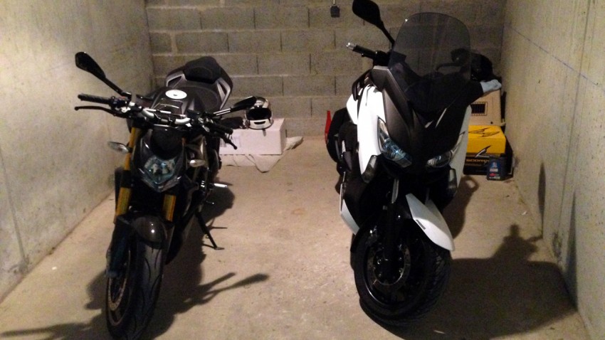 Ducati Streetfighter 1098 et Yamaha Xmax 400