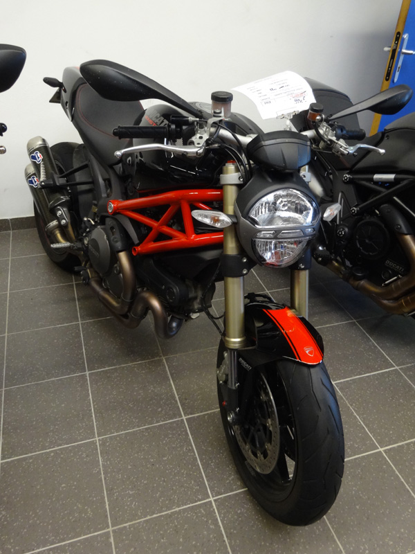 Monster 1100 Evo chez Ducati Laval