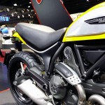 moto ducati scrambler jaune