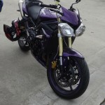 Triumph Street Triple violette