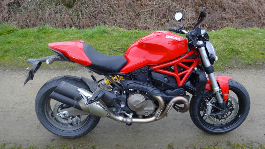 ducati monster 2015 rouge