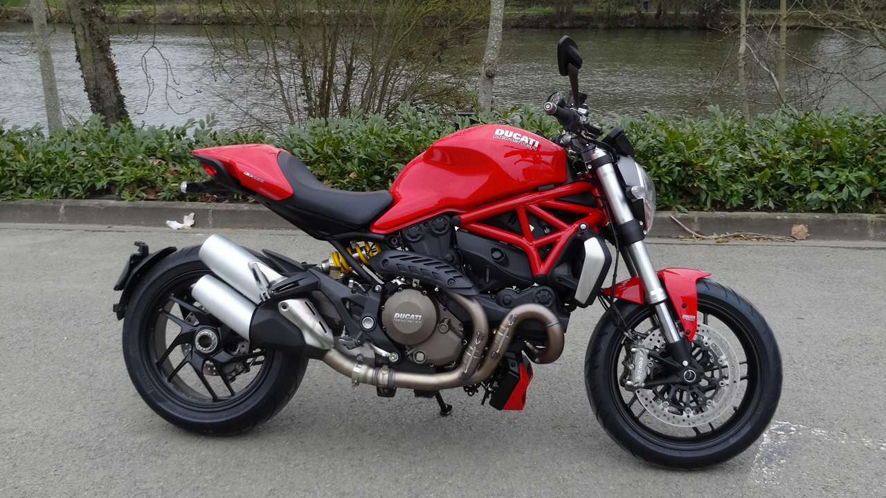 essai moto Ducati Monster 1200