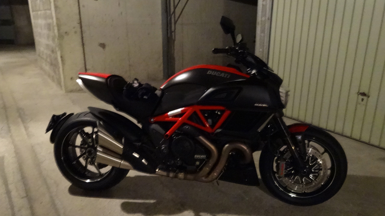 Ducati Diavel Carbon de David Jazt