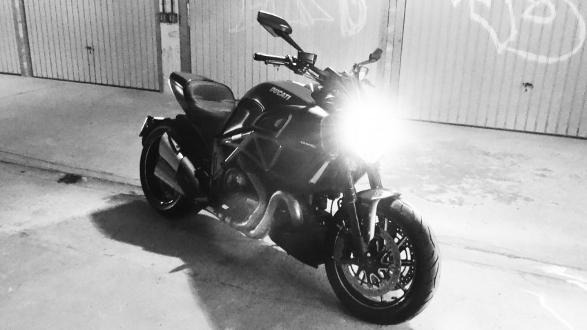 Diavel en noir et blanc