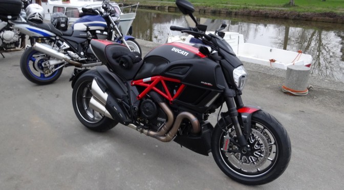 Diavel Carbon 2015