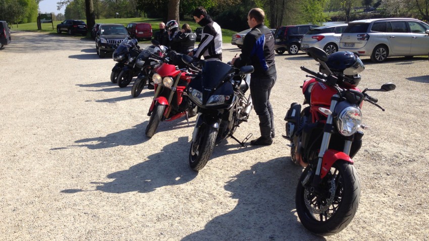 groupe de motard à Dol de Bretagne (Domaine des Ormes)