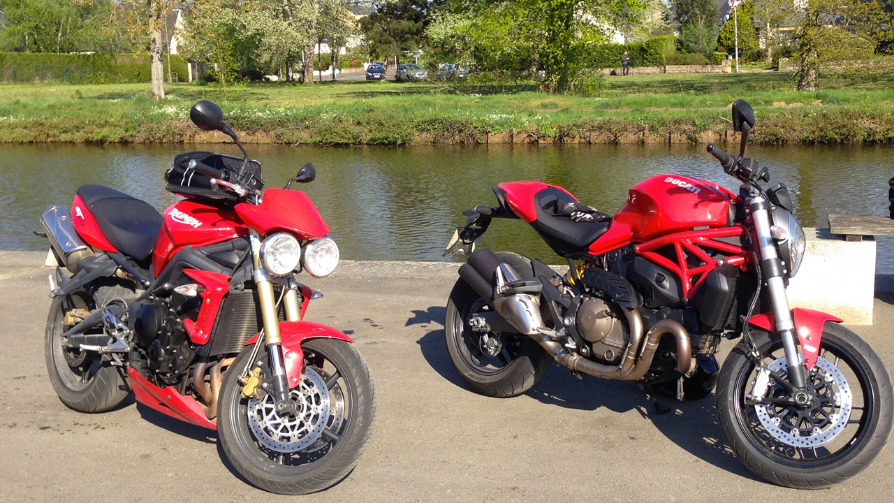 comparatif Street Triple et monster 821