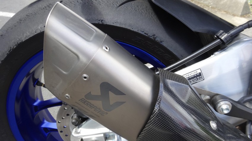 Akrapovic sur le R1M