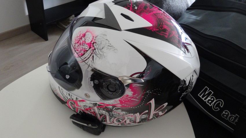 Scala rider sur casque moto de fille