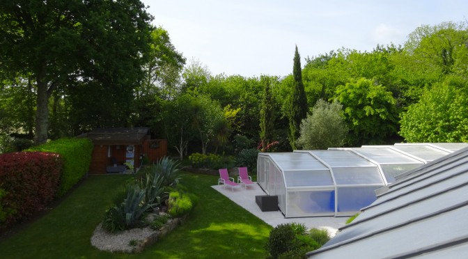 chambre d'hôtes avec piscine dans le jardin