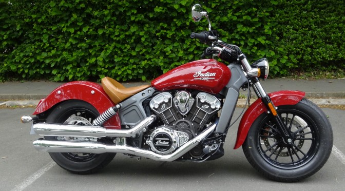 Indian Scout rouge 2015