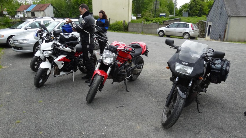 photo des motos à Corlay