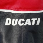 cuir ducati Dainese et sa fermeture éclair cassée