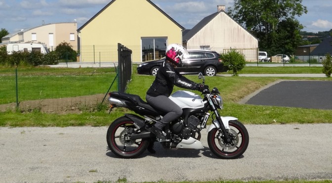 Yamaha FZ6 S2 N de Mamzelle Laura