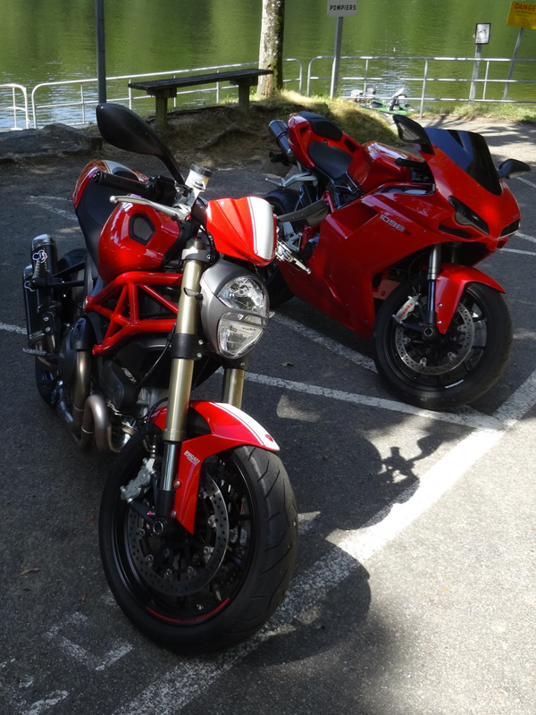 Ducati Monster 1100 Evo et Ducati 1098
