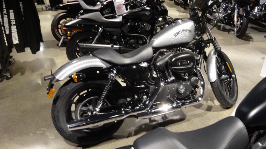 Harley Davidson 883 R Iron