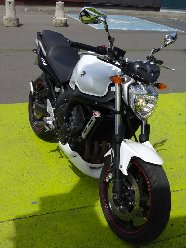 Yamaha FZ6 de David Jazt