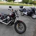 Harley Davidson Street bob 2013 et une Honda Pan European 1300