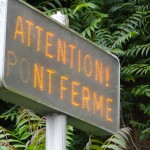 Attention, pont fermé