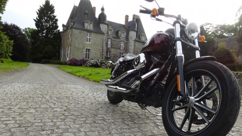 La chapelle chaussée : Harley Davidson