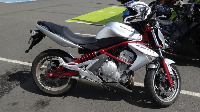 ER6 Kawasaki à Rennes