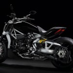 Xdiavel vue de ¾ arrière gauche