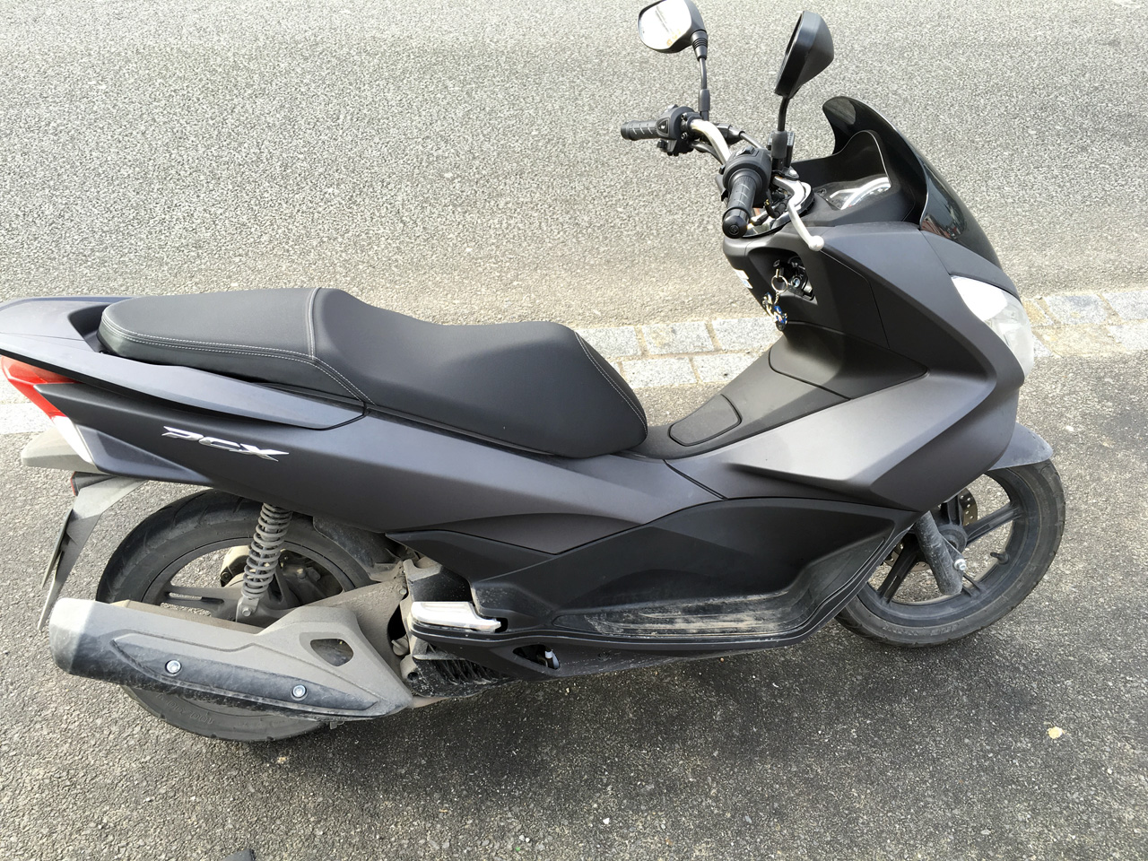 idéal pour la ville : honda PCX 125