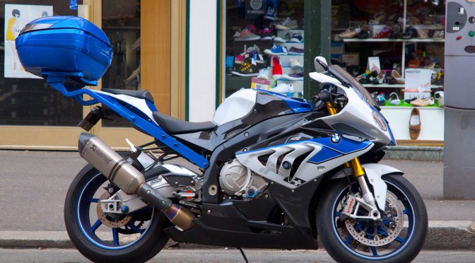 S 1000 RR avec top case