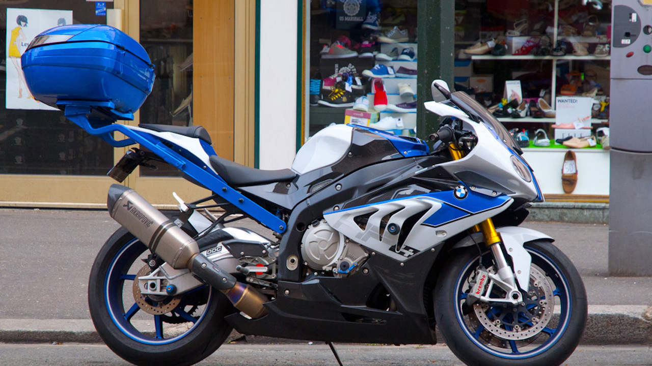 S 1000 RR avec top case