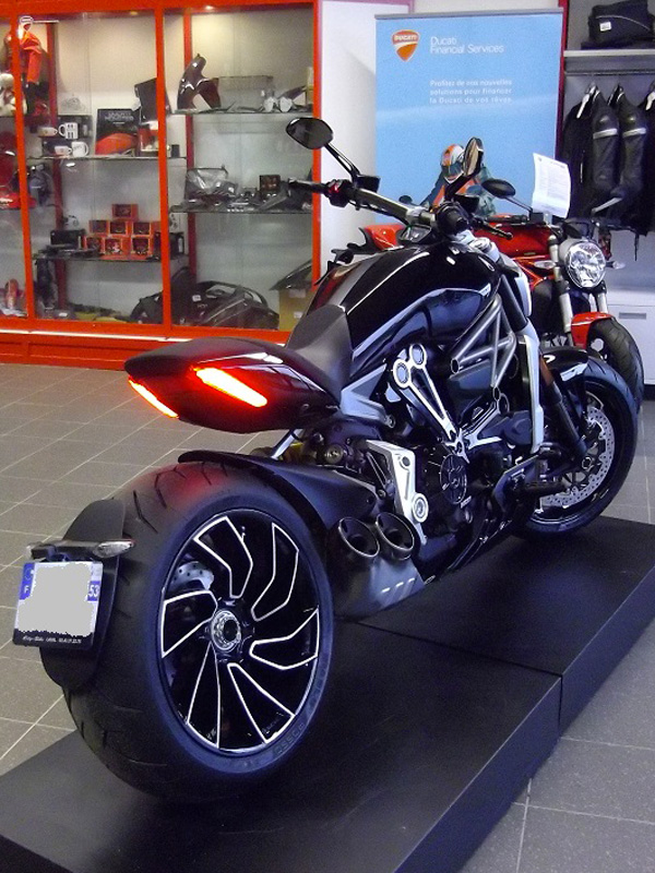 Diavel X S