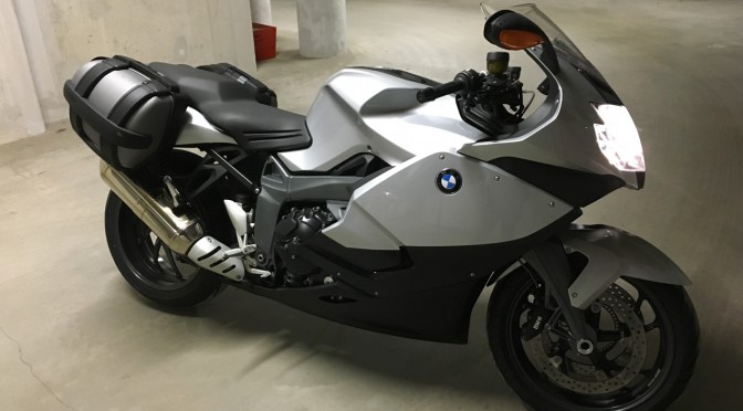 moto BMW K 1300 S Grise et noire