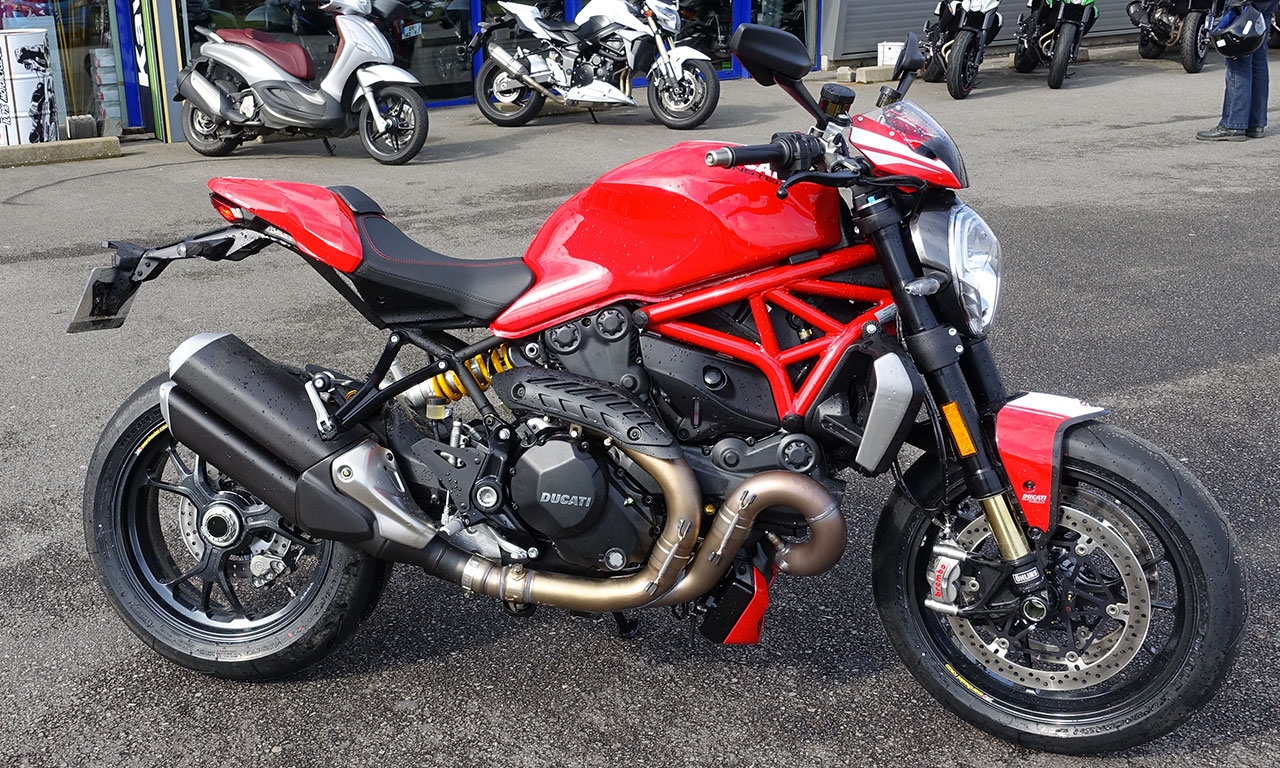 Ducati Monster 1200 R