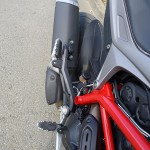 flanc droit de l'Hypermotard 939