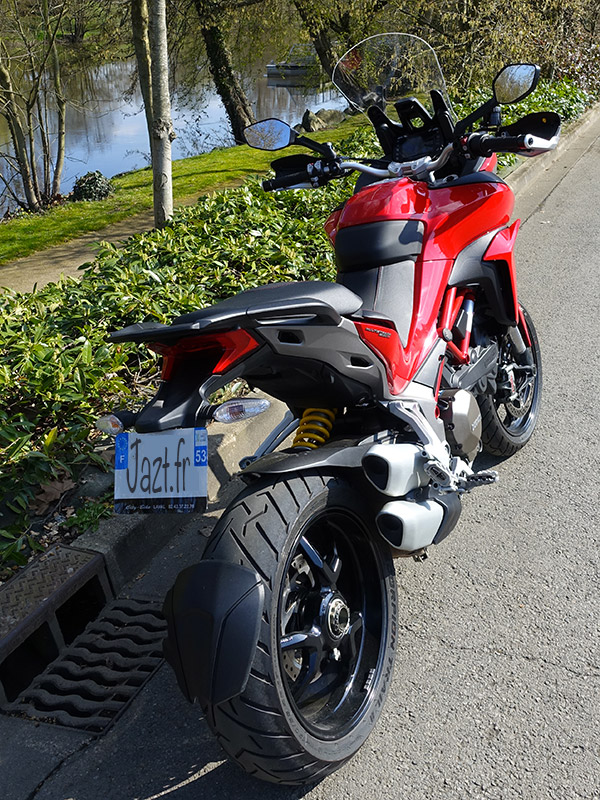 Multistrada 1200 S 2016 rouge