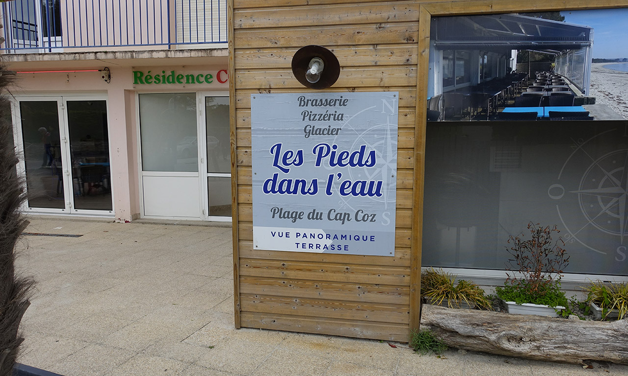 Restaurant les pieds dans l'eau au Cap Coz