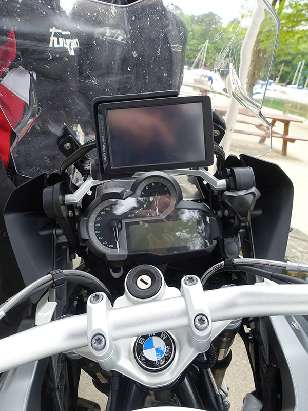 Branchement GPS pour moto
