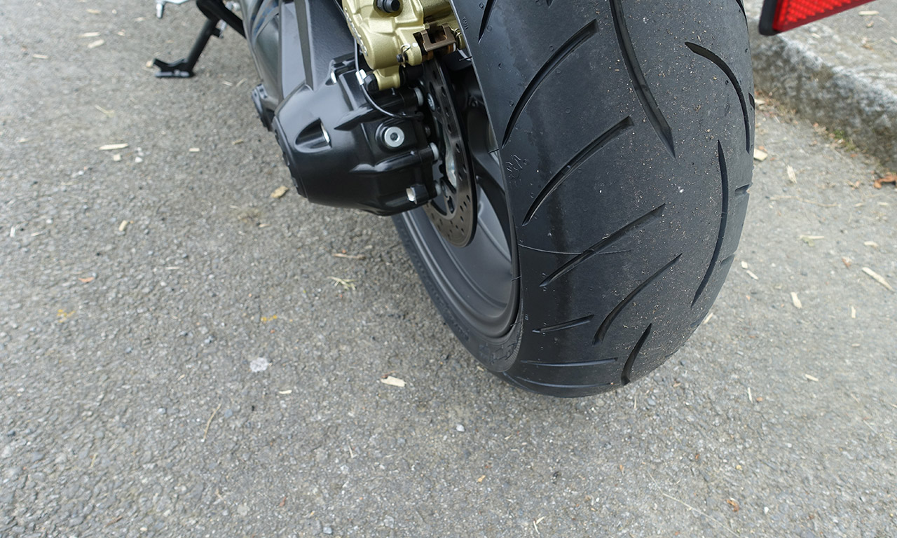 pneu arrière R1200R et cardan