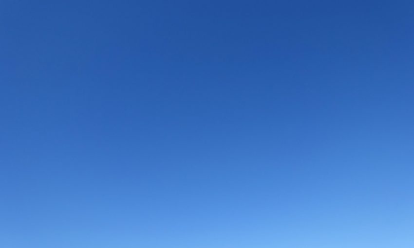 magnifique ciel bleu au suc-au-may