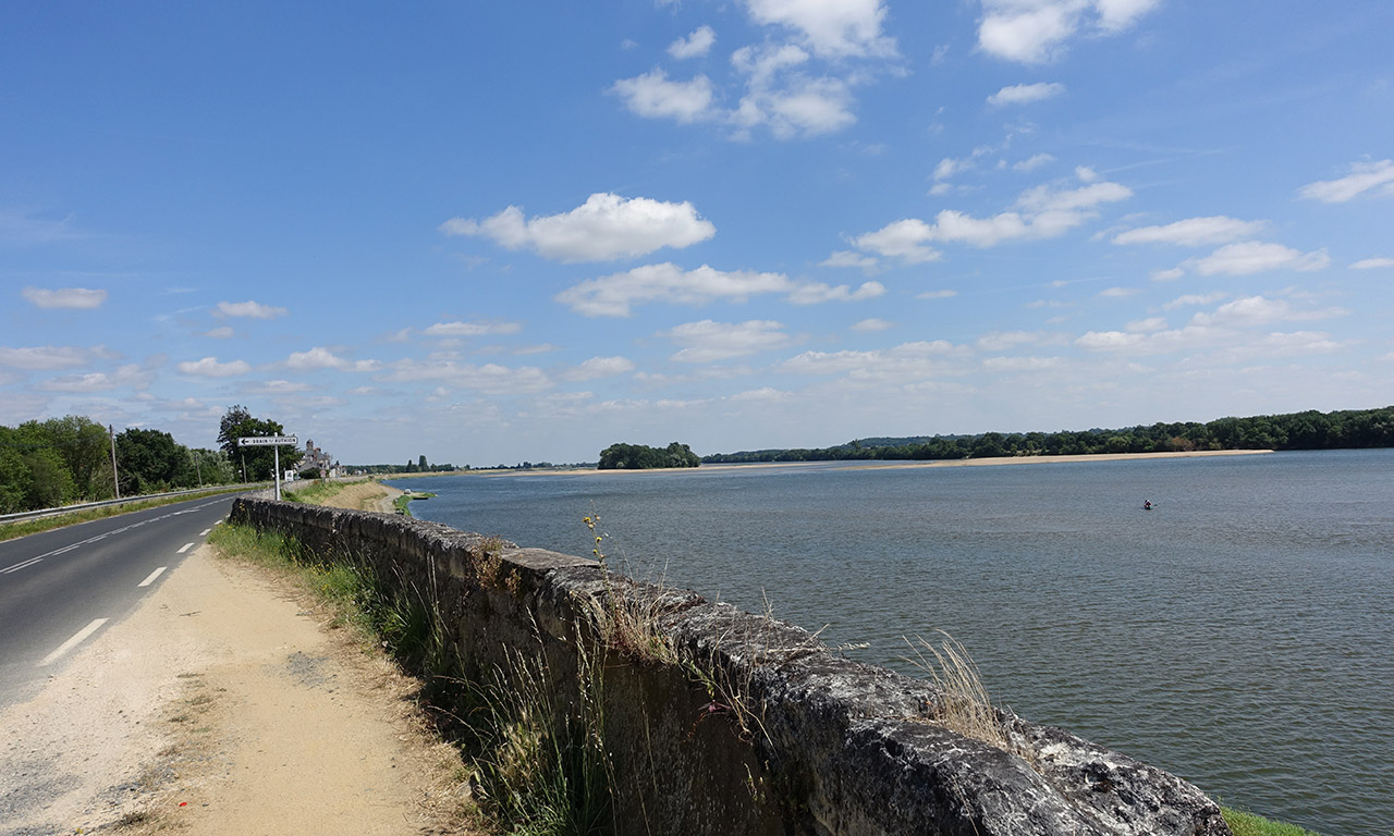 le long de la Loire à moto