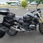 moto BMW équipée pour un long trajet