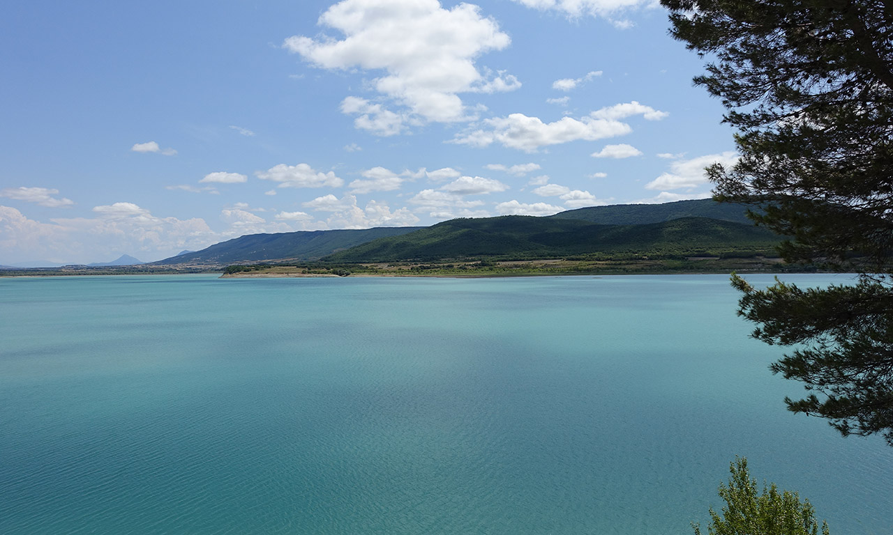 Vue sur Yesa en Espagne