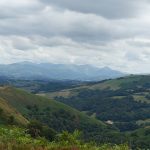 vue sur la vallée du haut des montagnes du Pyrénées