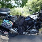 moto de David Jazt équipée pour le pique nique